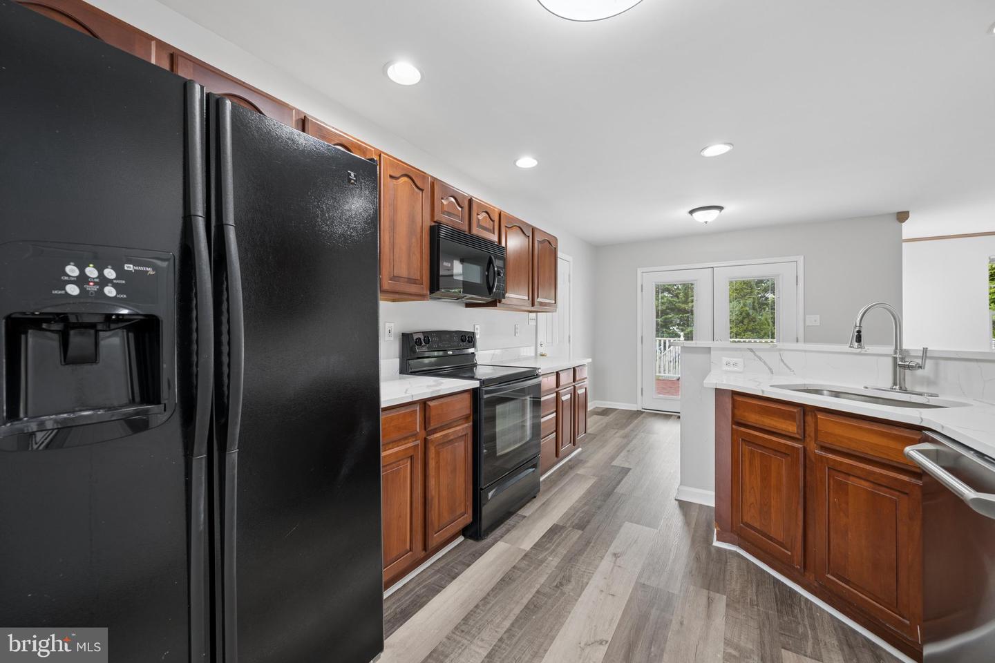 207 Bentley St Property Photo 17