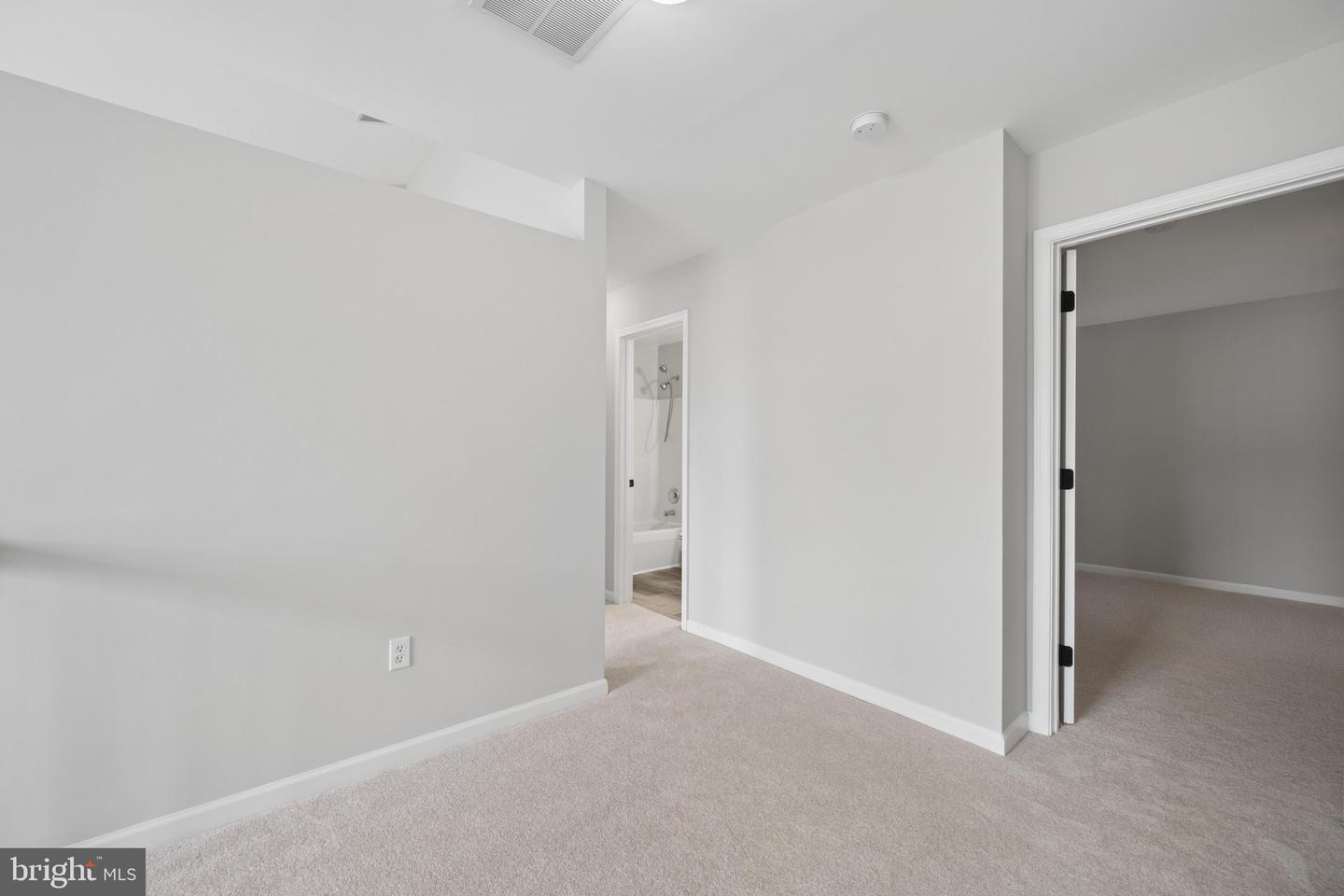 207 Bentley St Property Photo 42