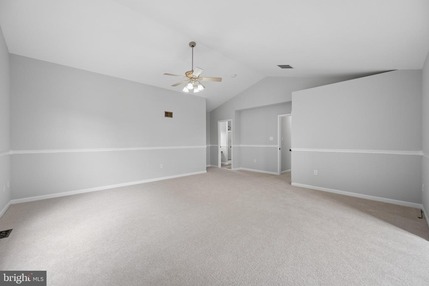 207 Bentley St Property Photo 45