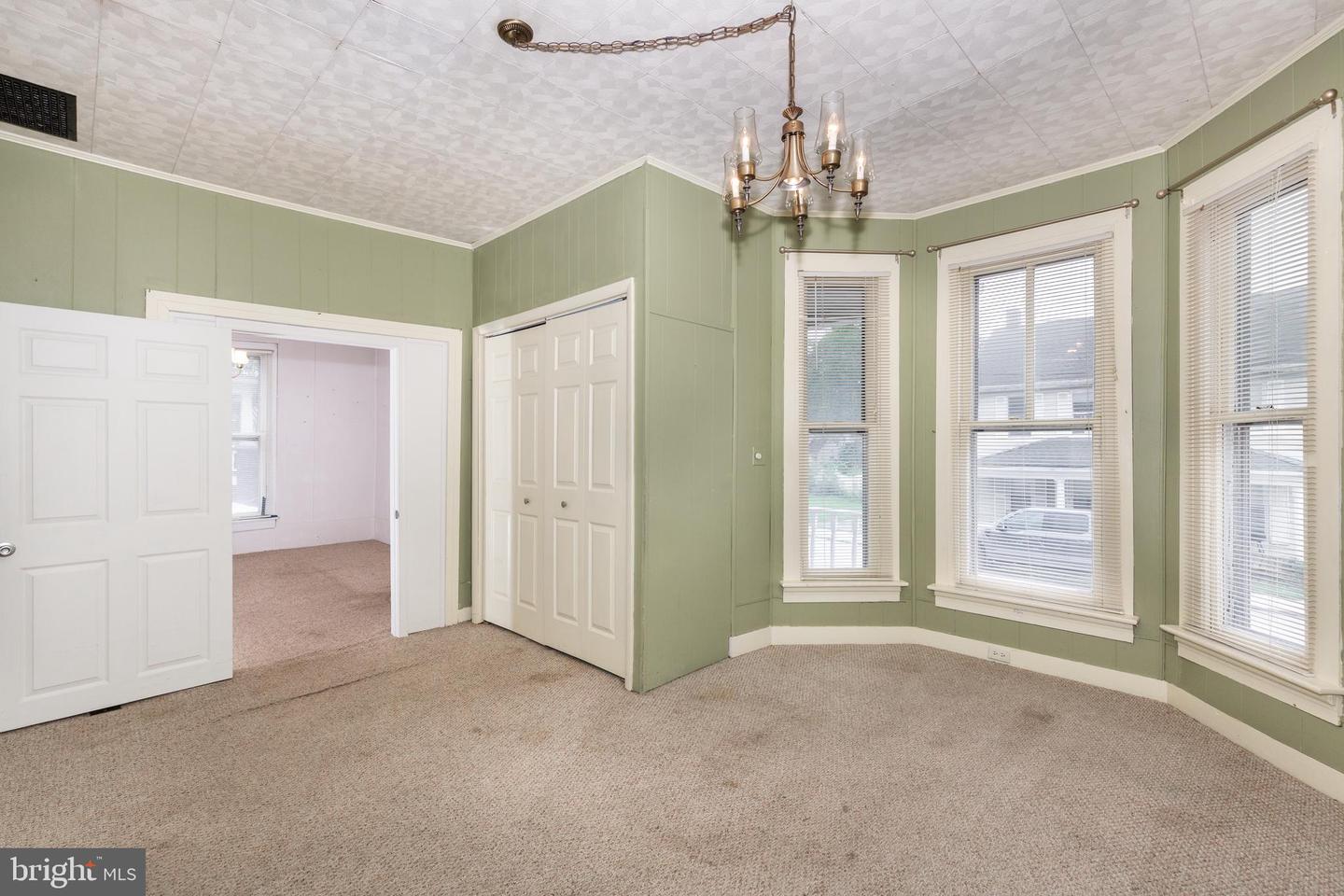 22 Middle St Property Photo 13