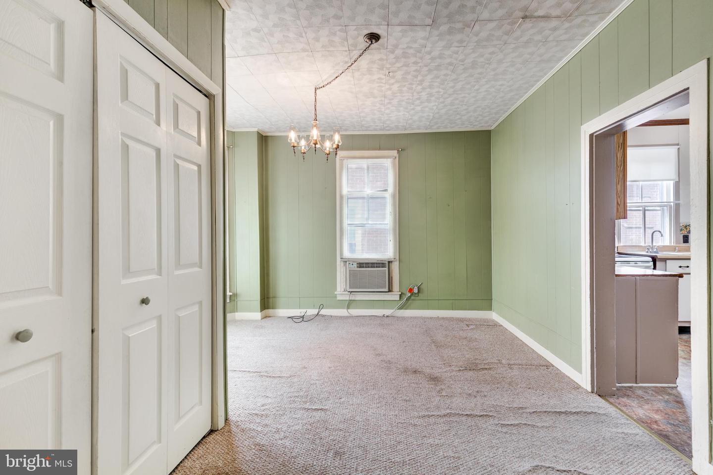 22 Middle St Property Photo 15