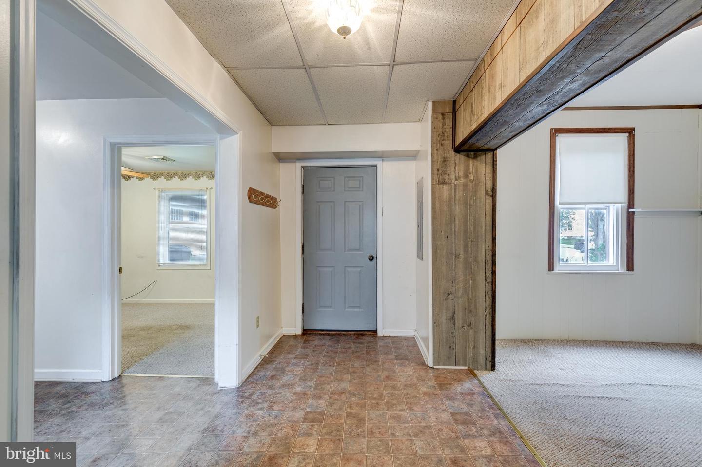 22 Middle St Property Photo 23