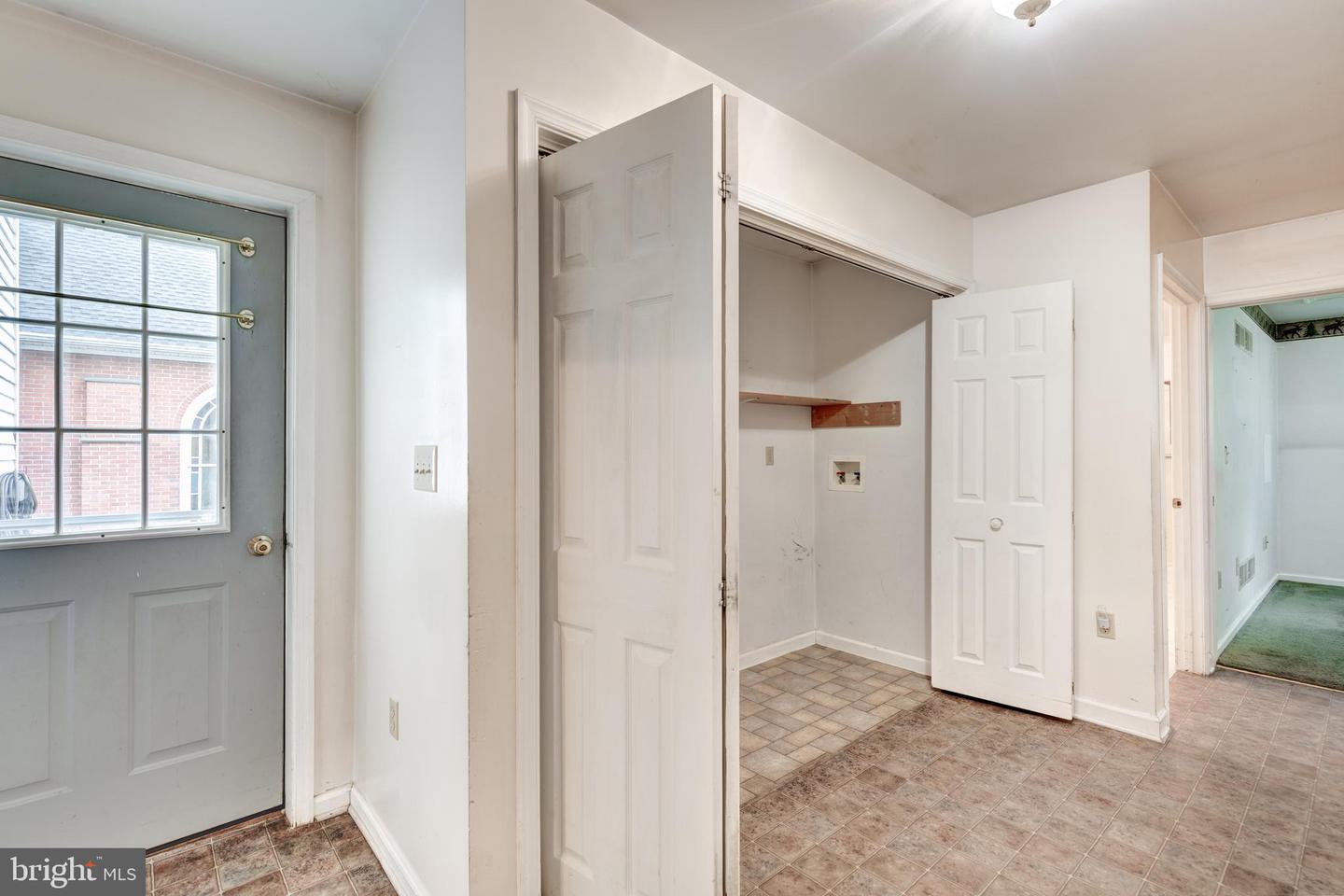 22 Middle St Property Photo 25