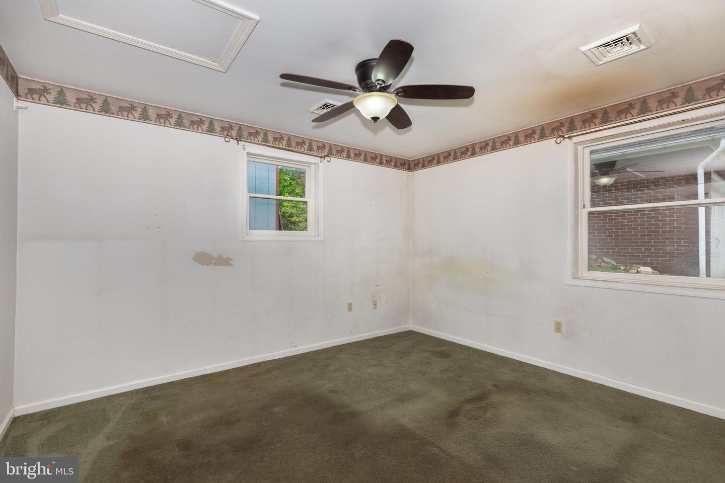 22 Middle St Property Photo 30