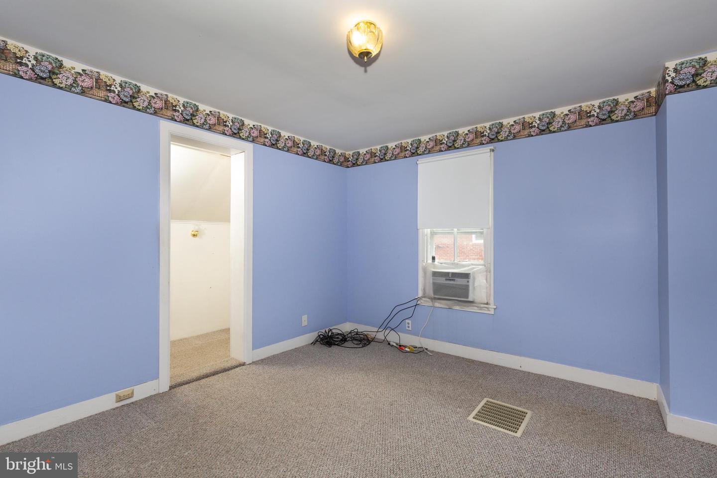 22 Middle St Property Photo 32