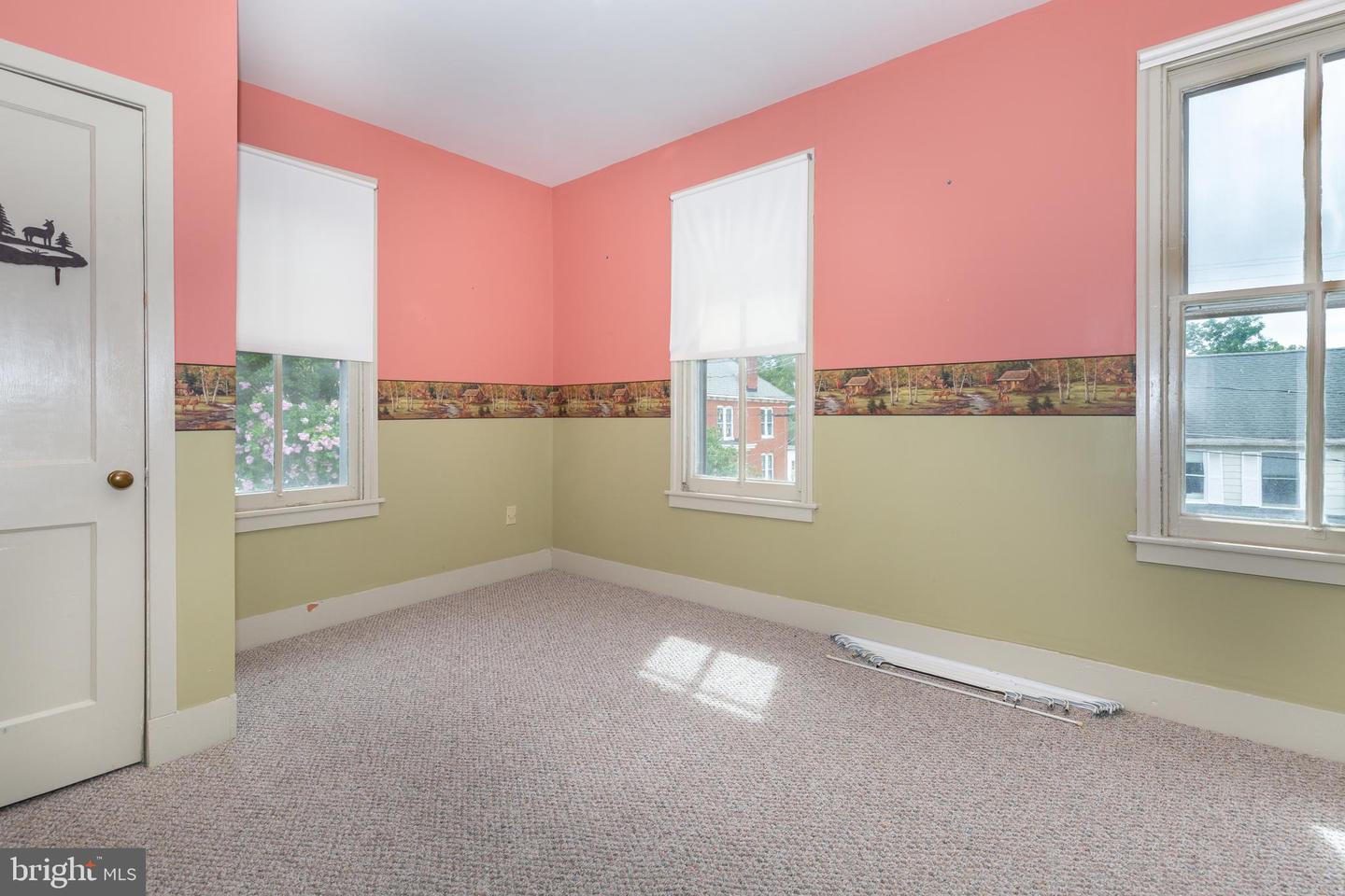 22 Middle St Property Photo 40