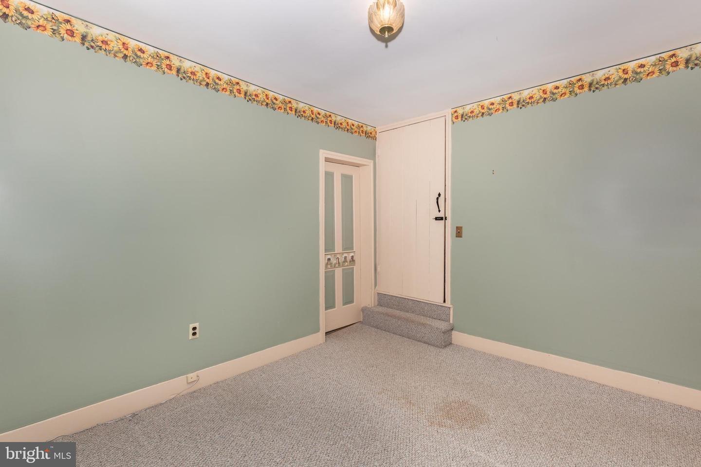 22 Middle St Property Photo 45