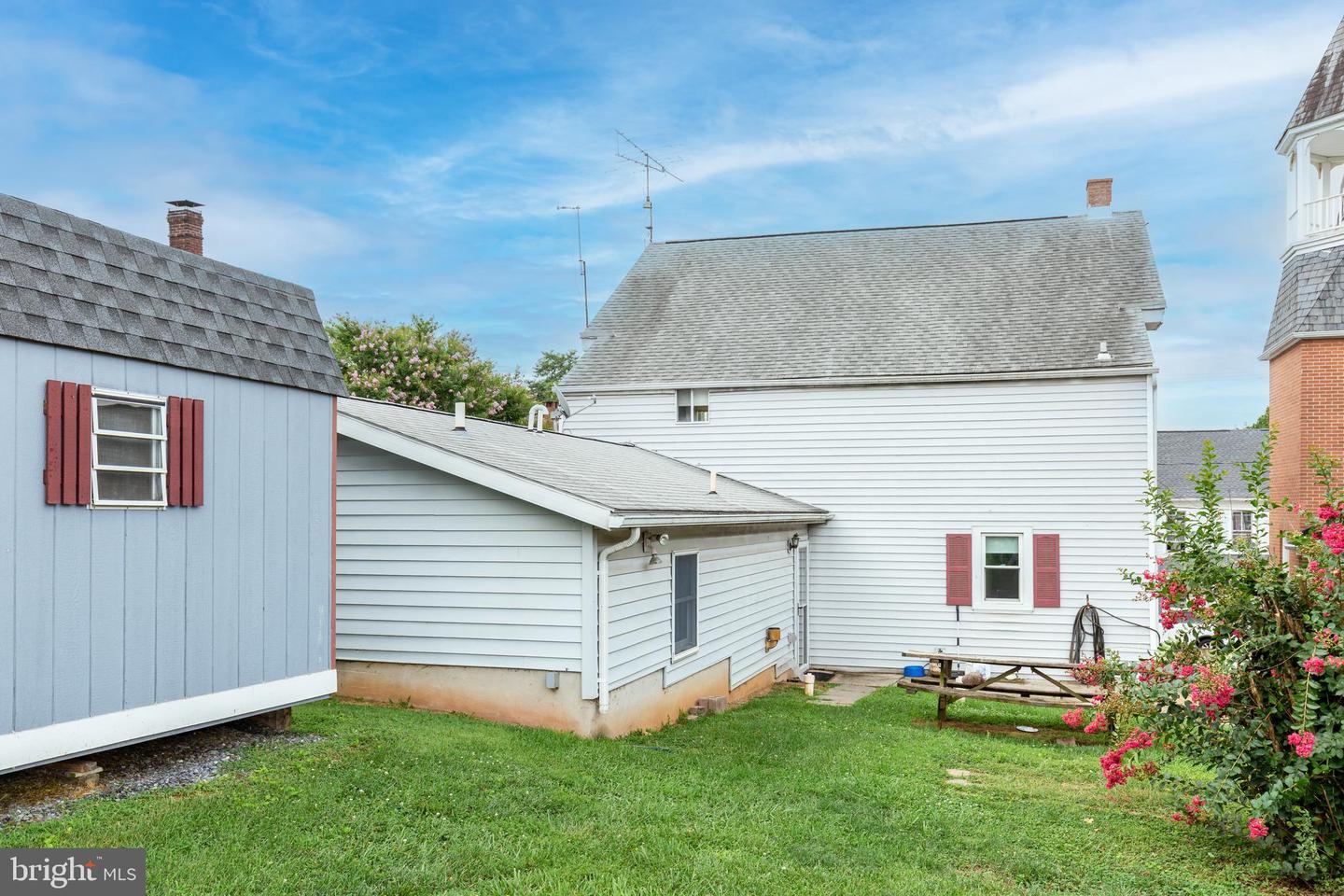 22 Middle St Property Photo 48