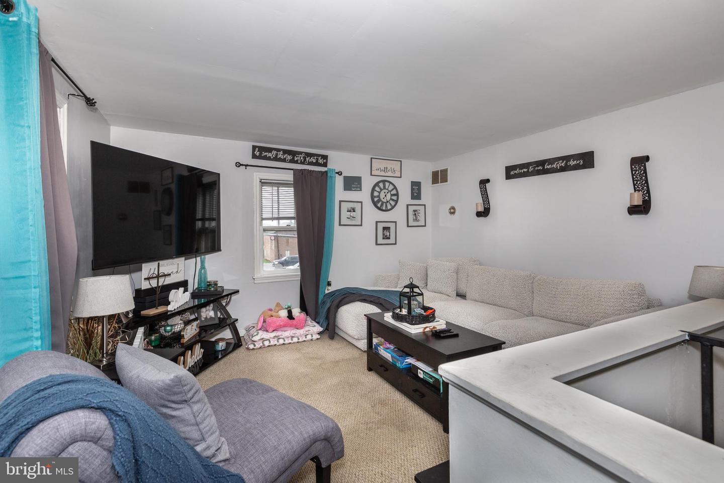 22 Middle St Property Photo 60