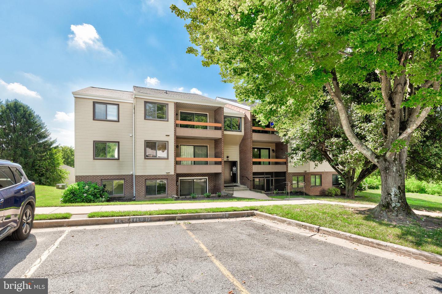1001 SCARLET OAK CT #2A