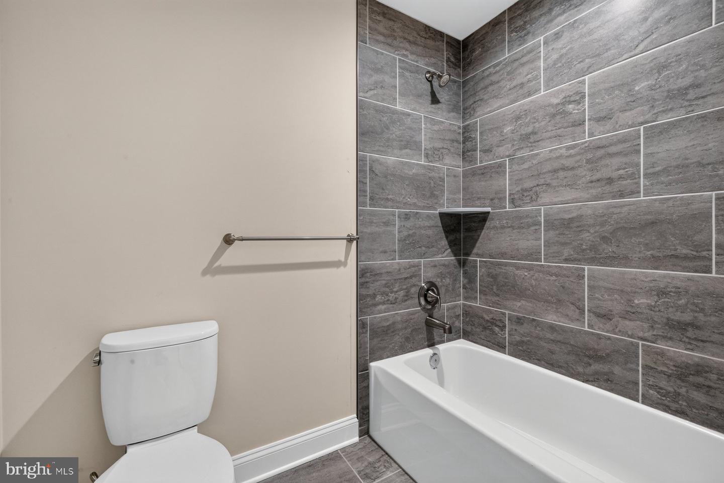 1715 Botanical Ct #8 Property Photo 37