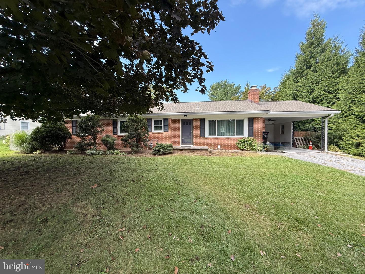 1042 S CARROLL ST Property Photo 1