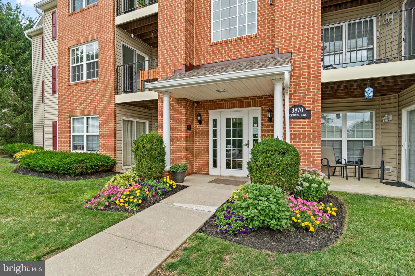 3870 Normandy Dr #2a Property Photo 1