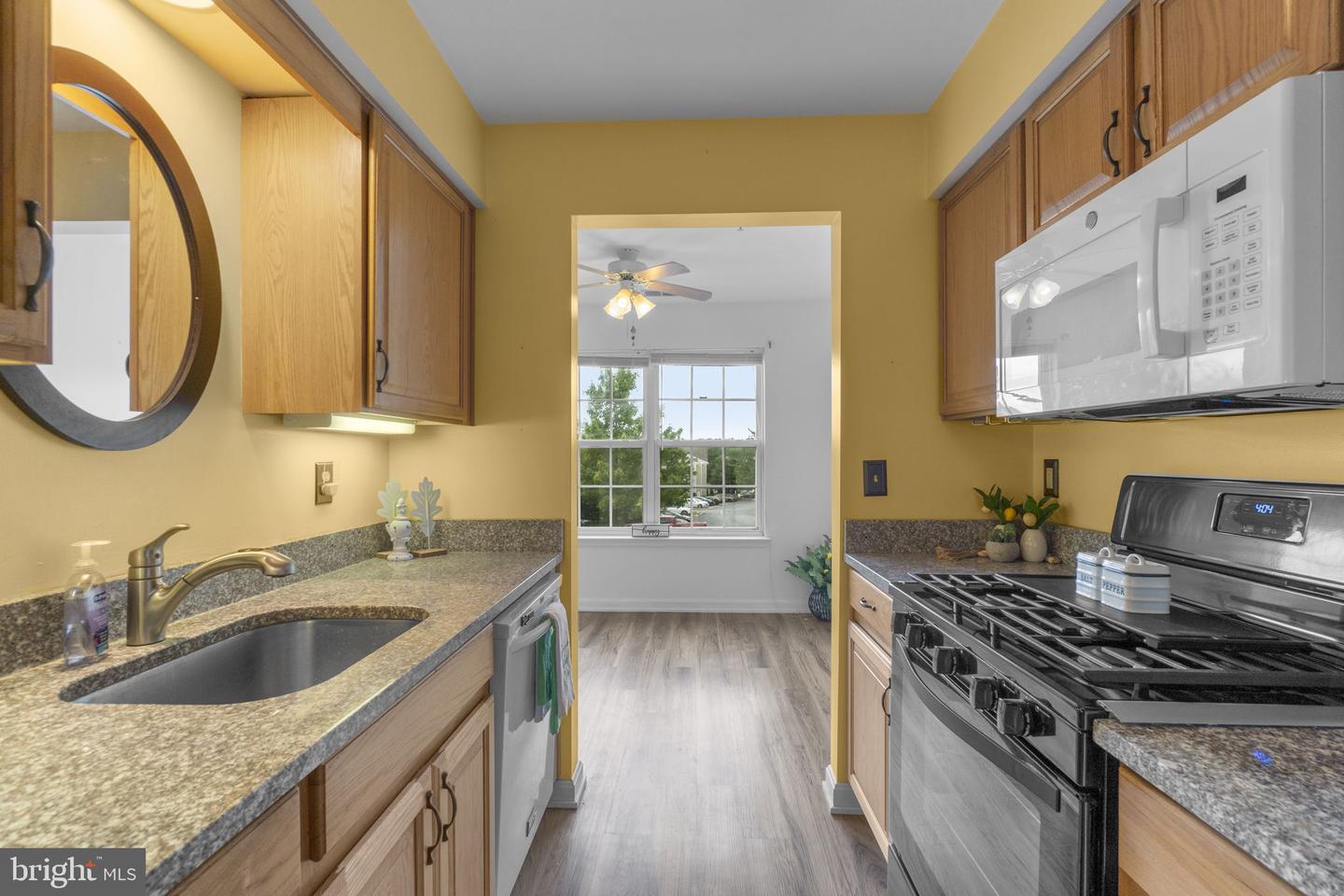 3870 Normandy Dr #2a Property Photo 12