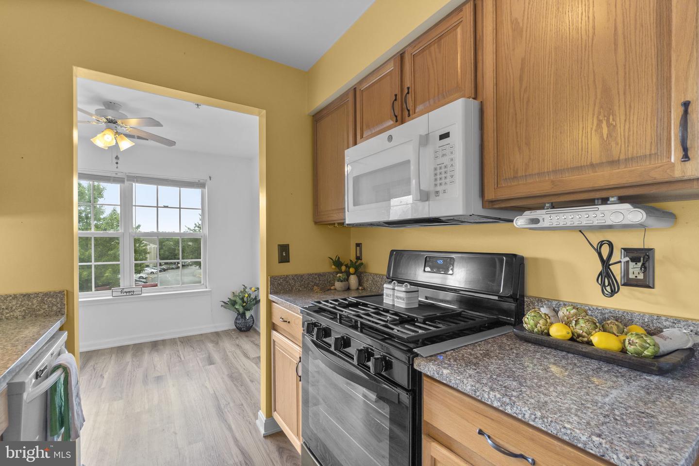 3870 Normandy Dr #2a Property Photo 14