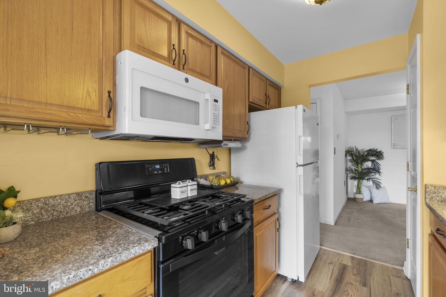 3870 Normandy Dr #2a Property Photo 15