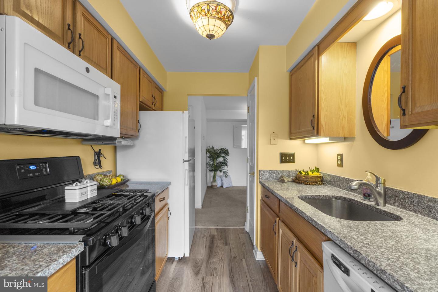 3870 Normandy Dr #2a Property Photo 16