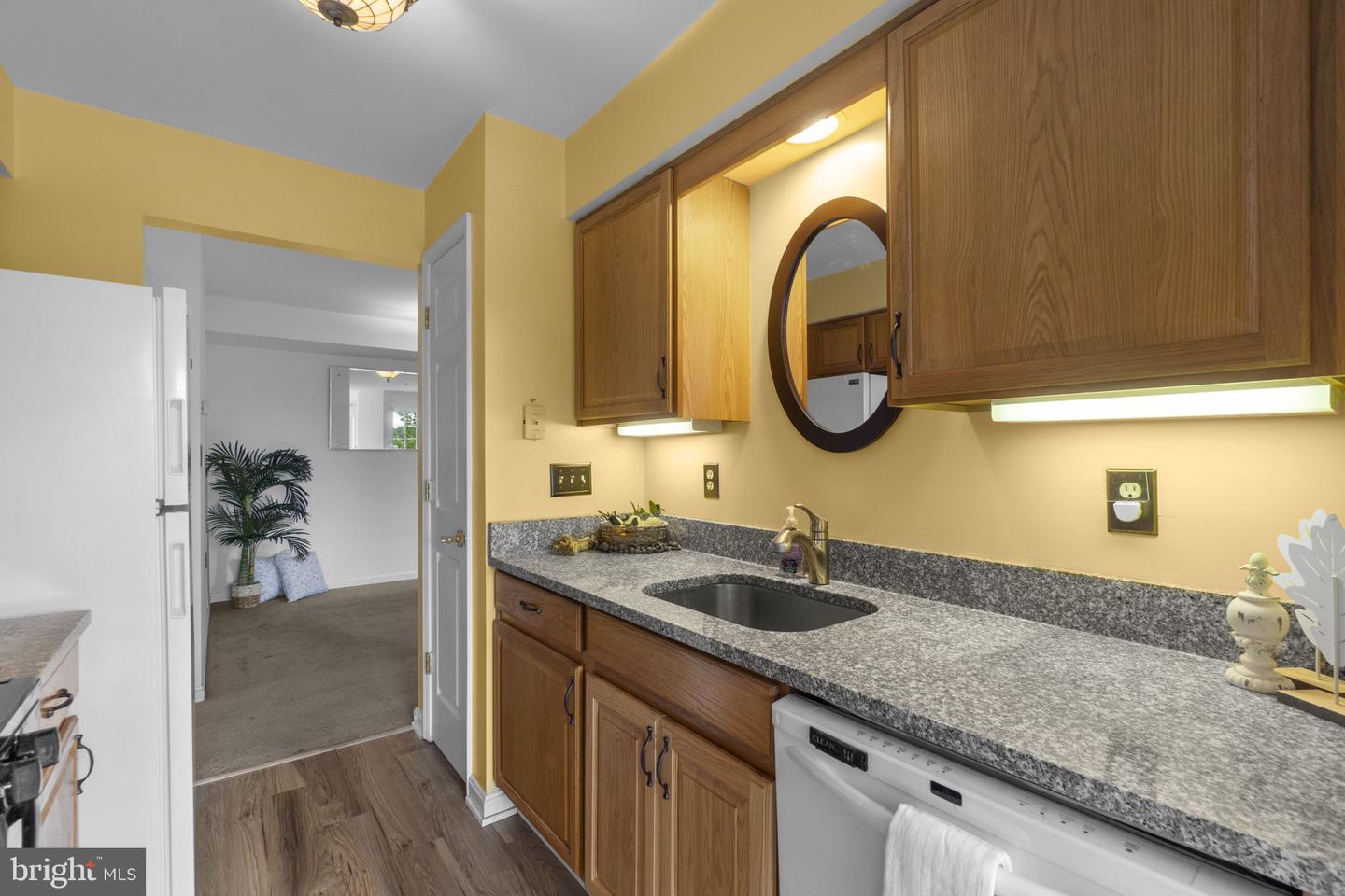 3870 Normandy Dr #2a Property Photo 17