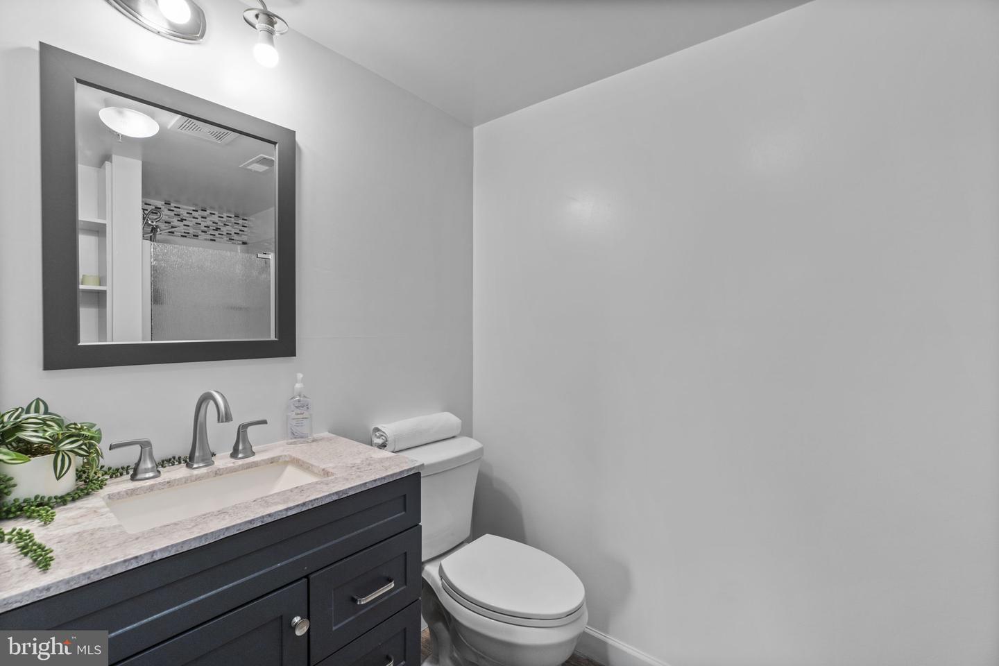 3870 Normandy Dr #2a Property Photo 25
