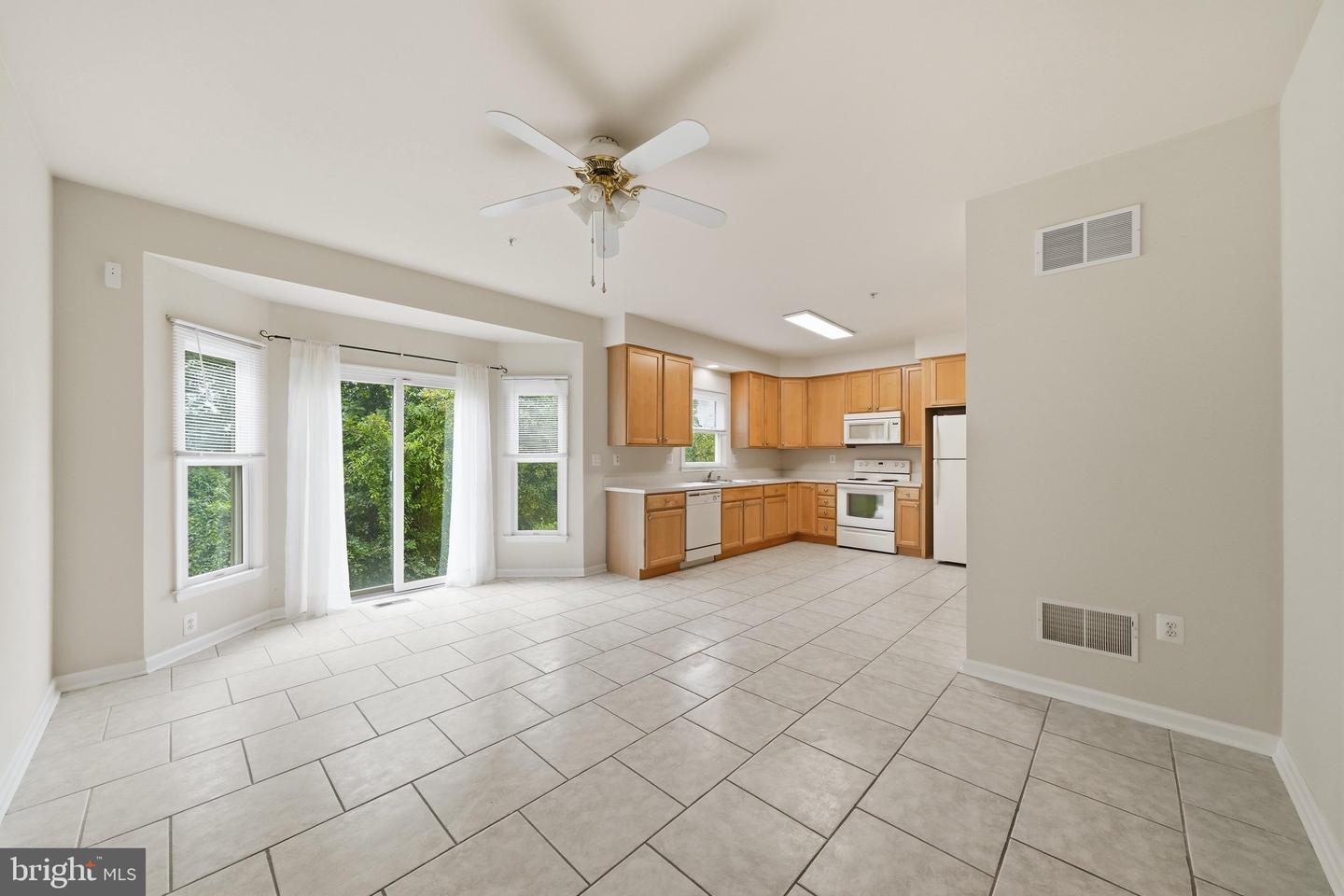 309 Goldenrod Ct Property Photo 32