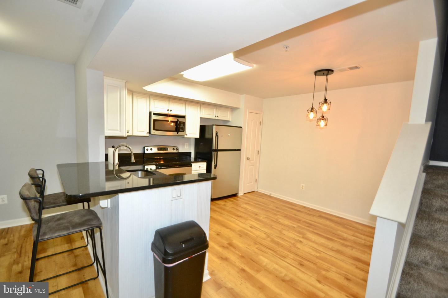 6488 Cornwall Dr #10 Property Photo 6