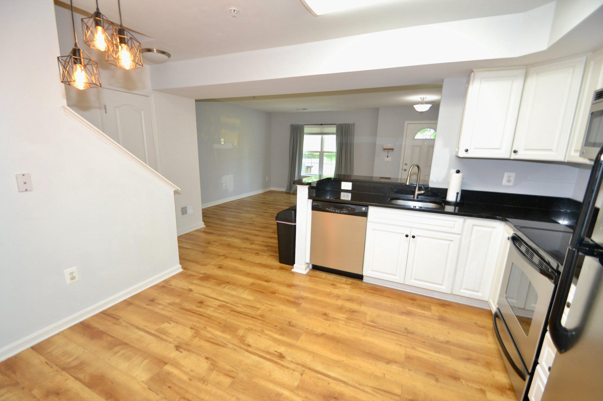 6488 Cornwall Dr #10 Property Photo 8