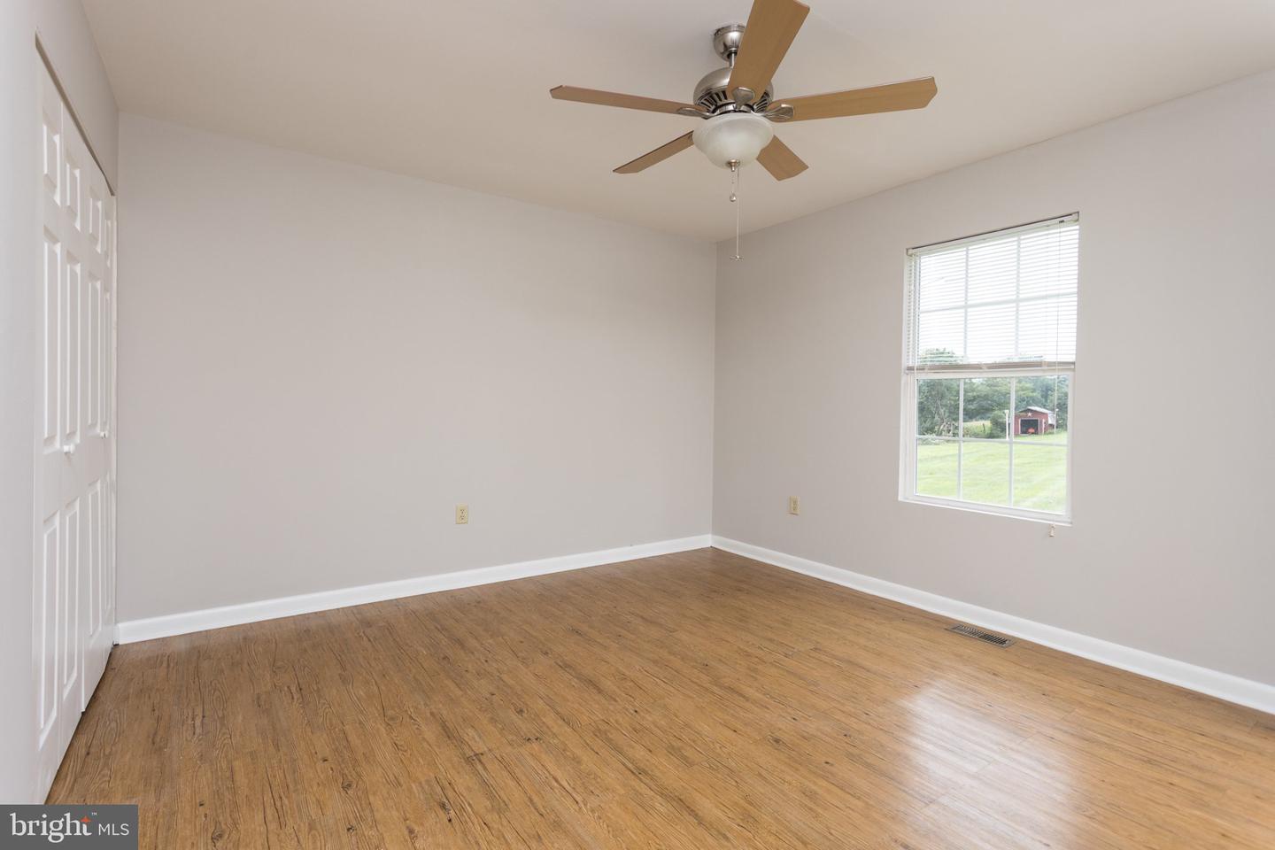 805 Rolling Ridge Dr Property Photo 12