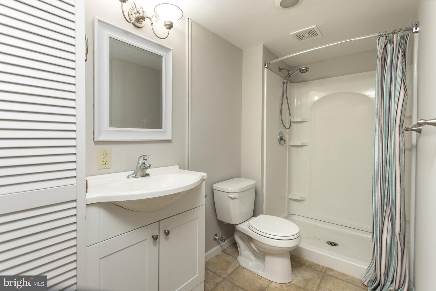 805 Rolling Ridge Dr Property Photo 26
