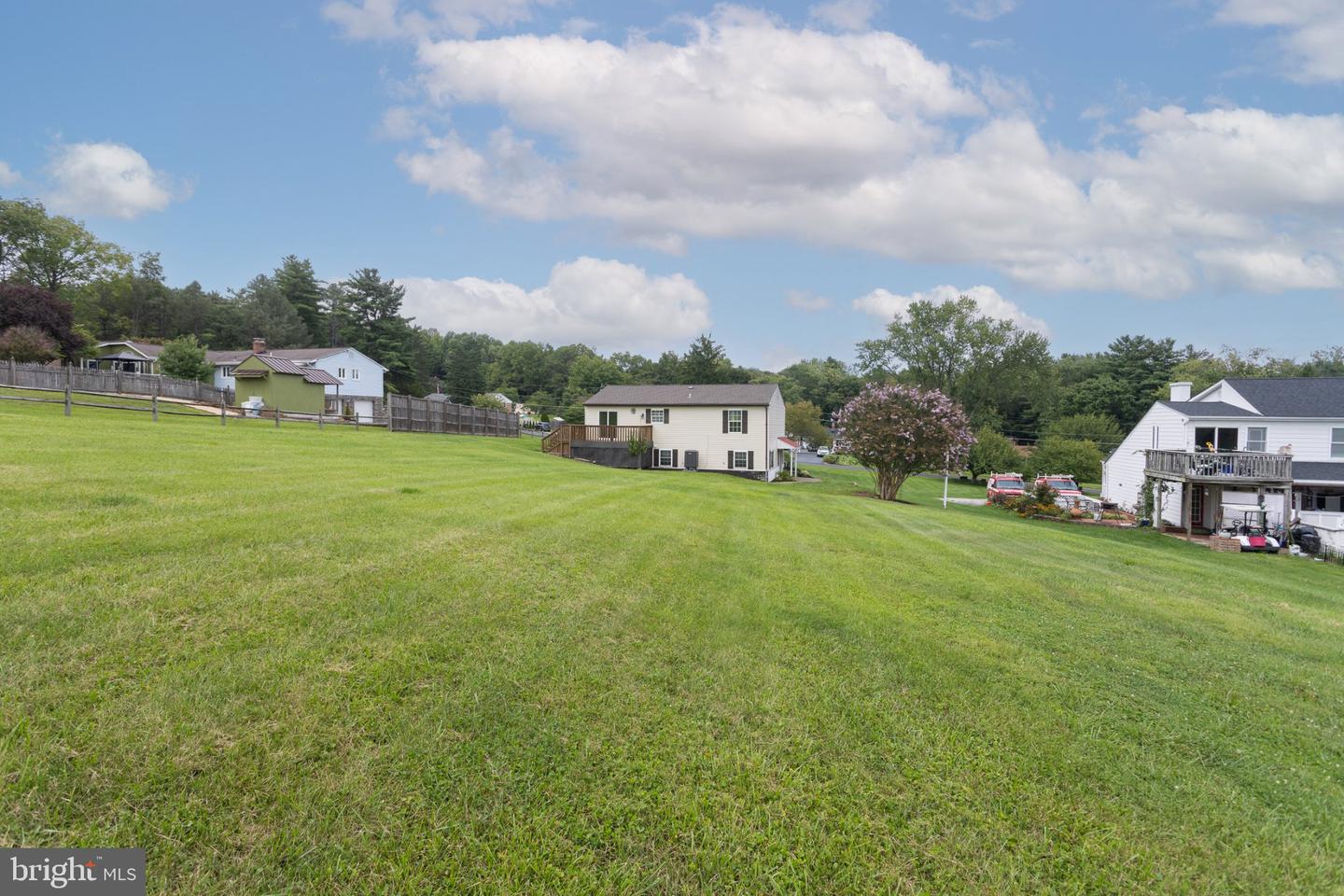 805 Rolling Ridge Dr Property Photo 30