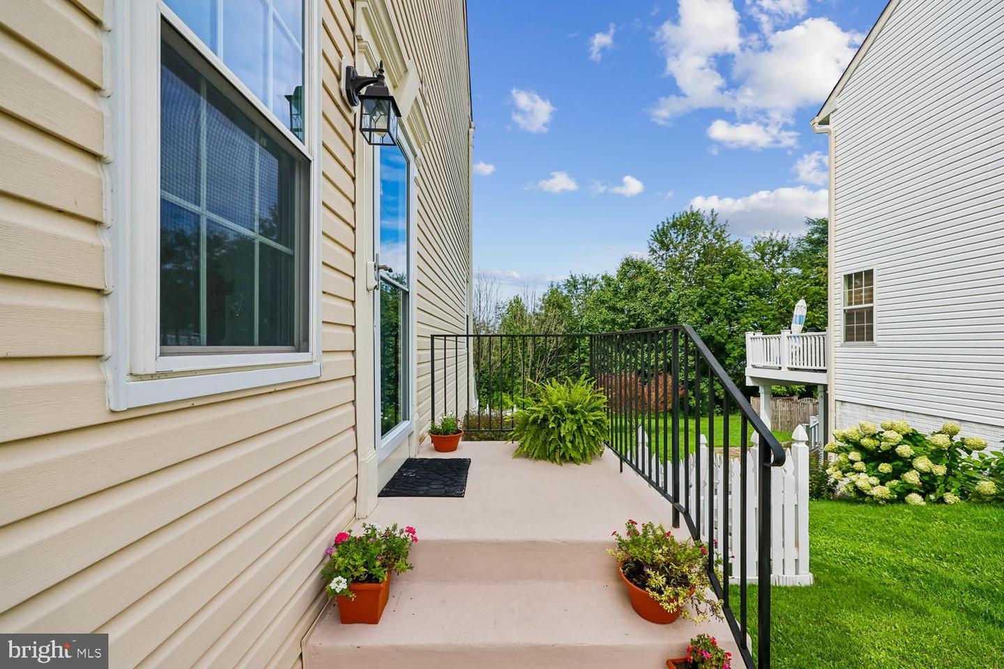 1633 Pullman Ct Property Photo 4