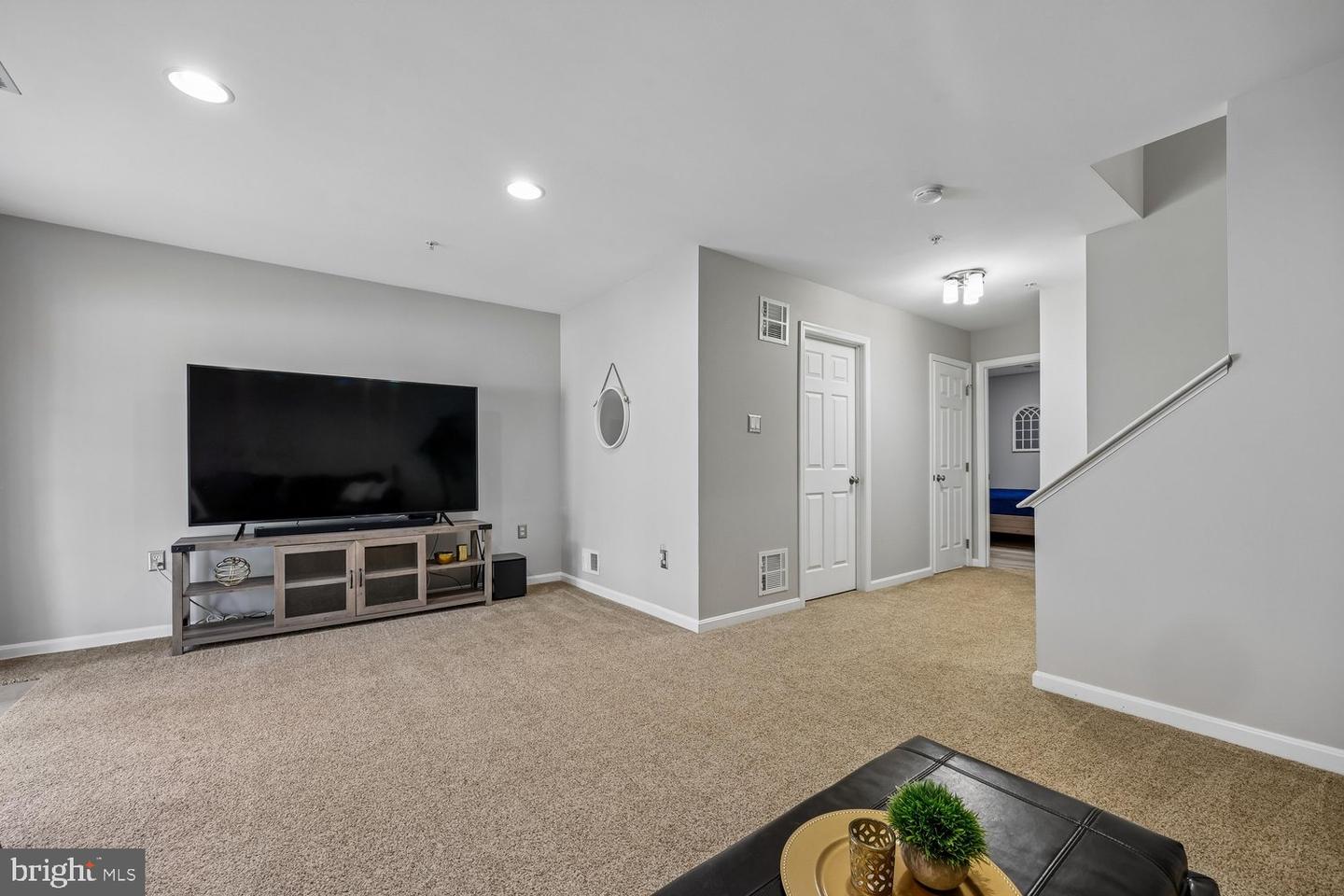 1633 Pullman Ct Property Photo 55