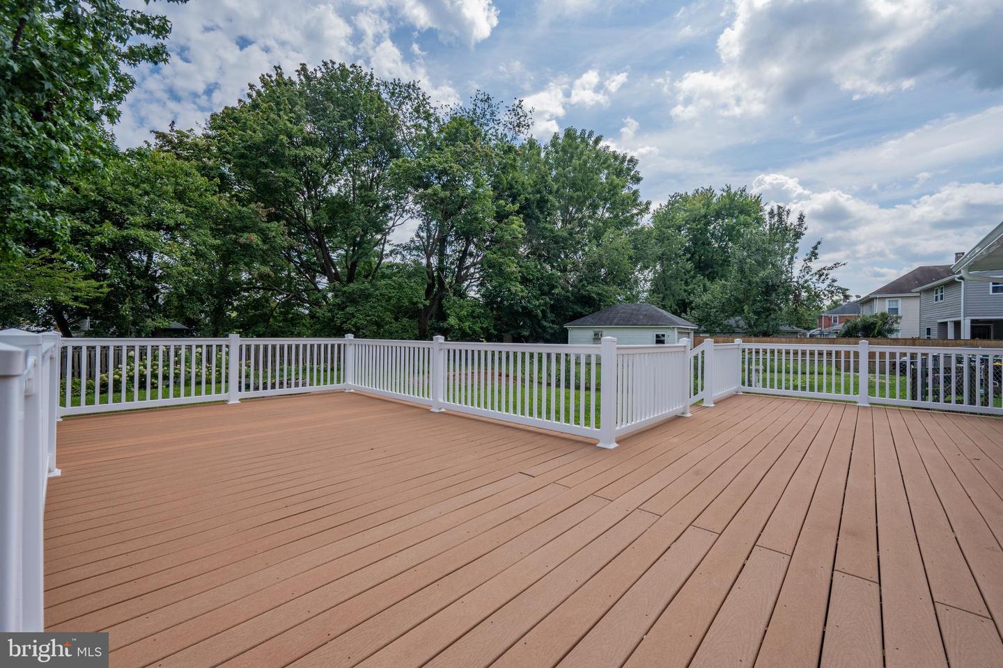 75 S Colonial Ave Property Photo 6