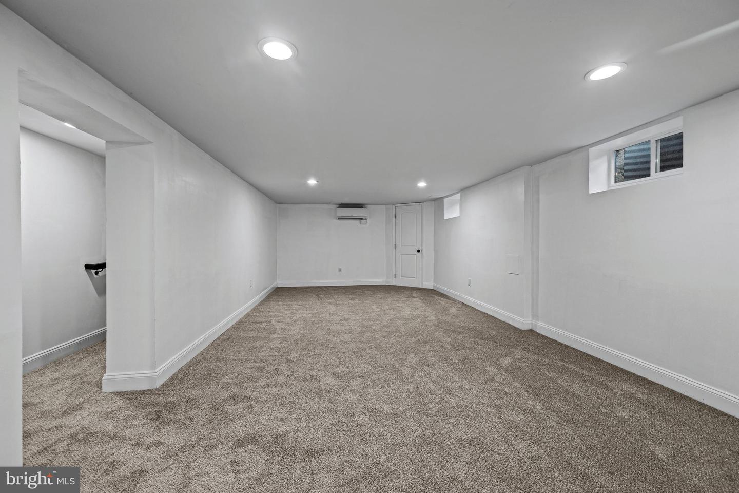 75 S Colonial Ave Property Photo 36