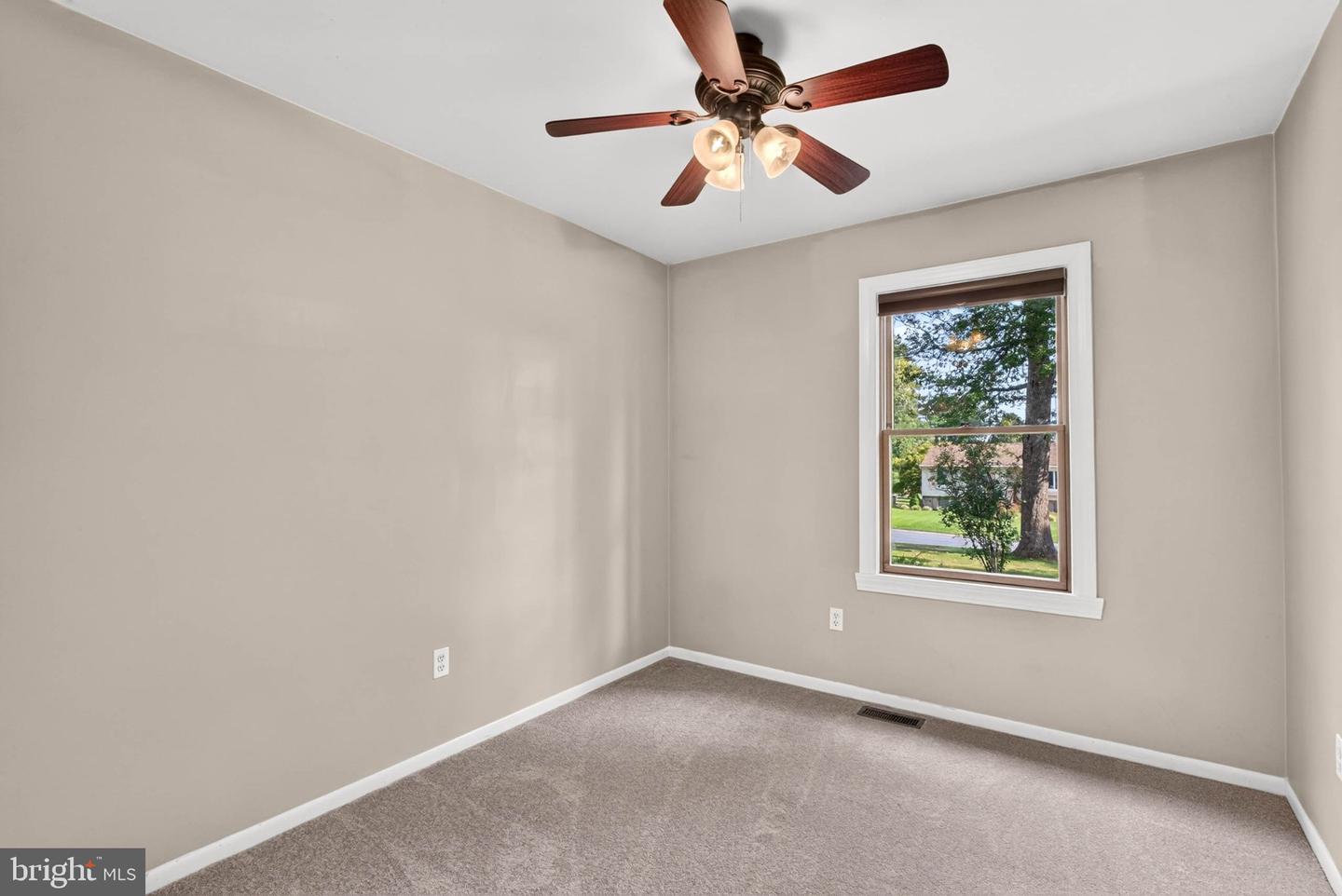 4294 Wolf Hill Dr Property Photo 34