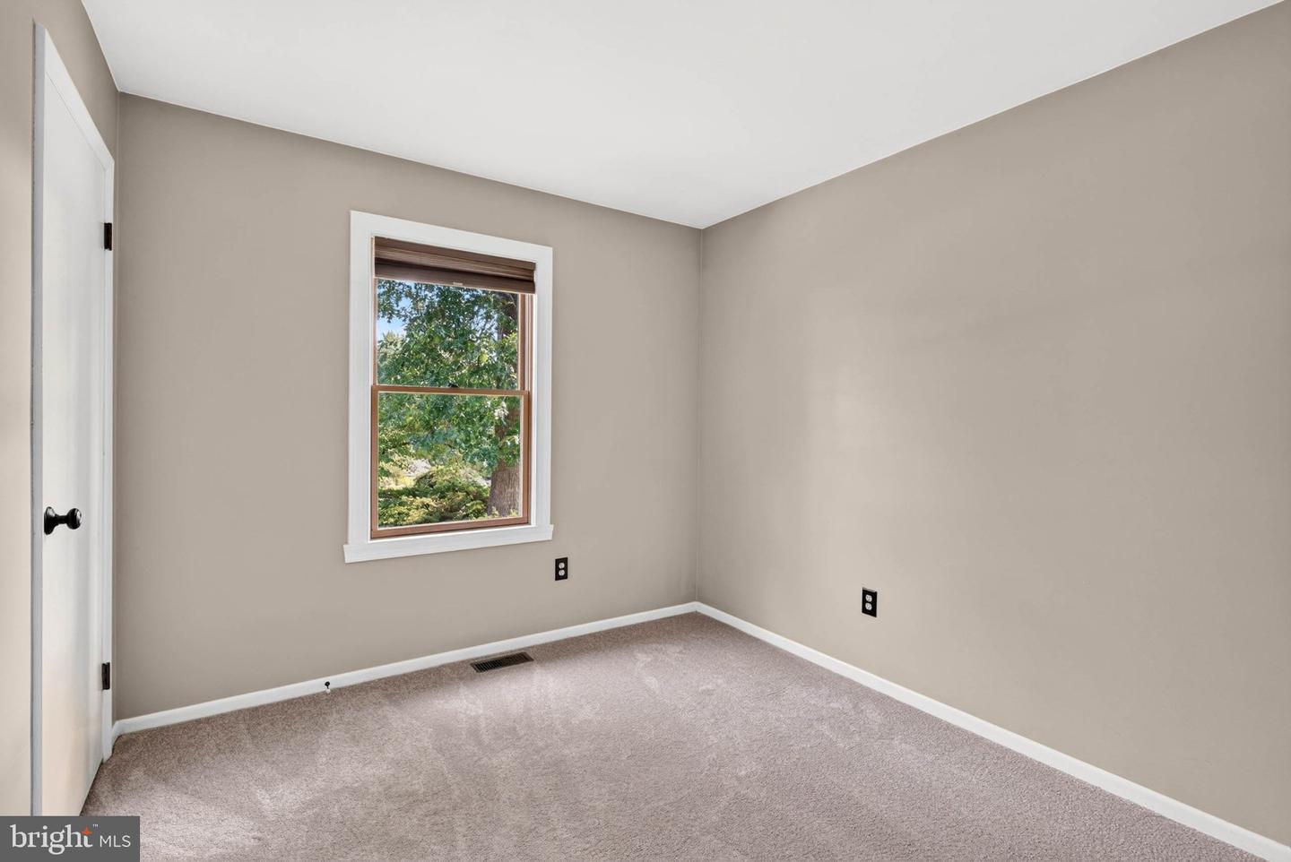 4294 Wolf Hill Dr Property Photo 35