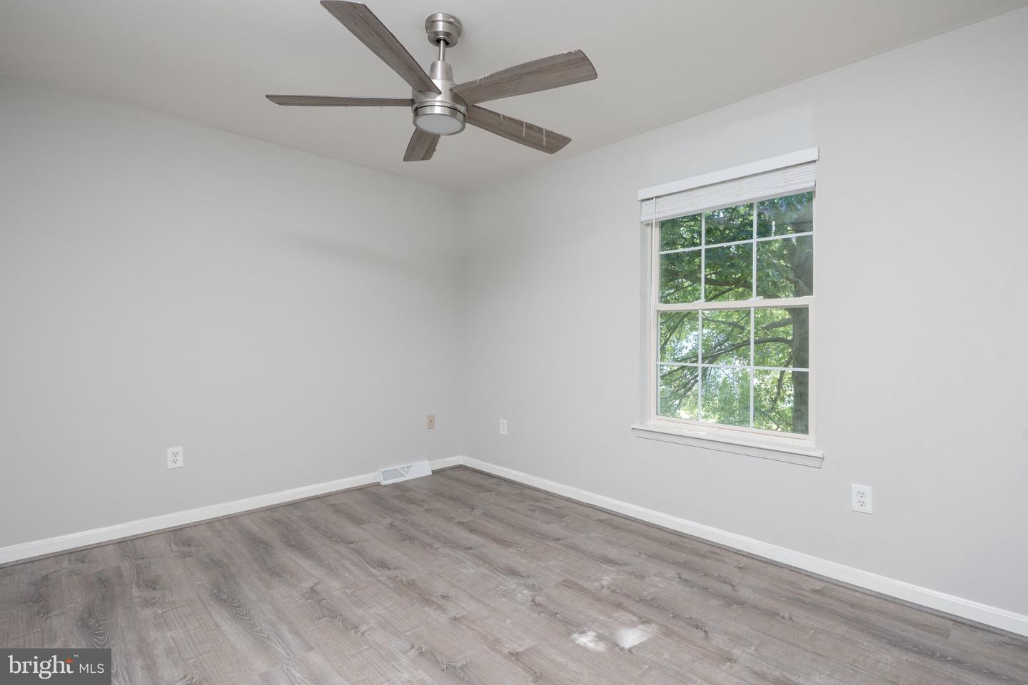 590 Richmar St Property Photo 3