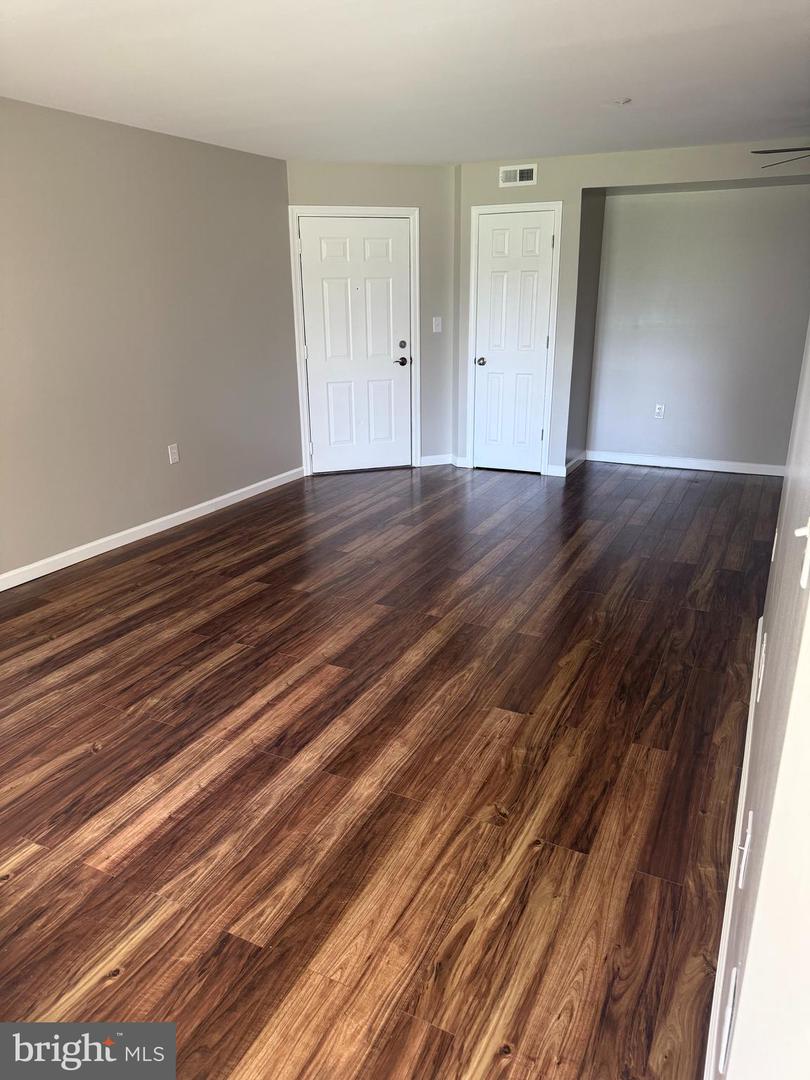3830 Normandy Dr #1b Property Photo 7
