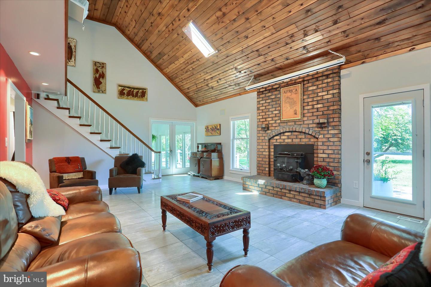 3049 Nicodemus Rd Property Photo 4