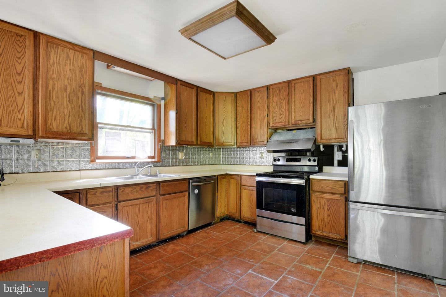 2765 E Mayberry Rd Property Photo 6