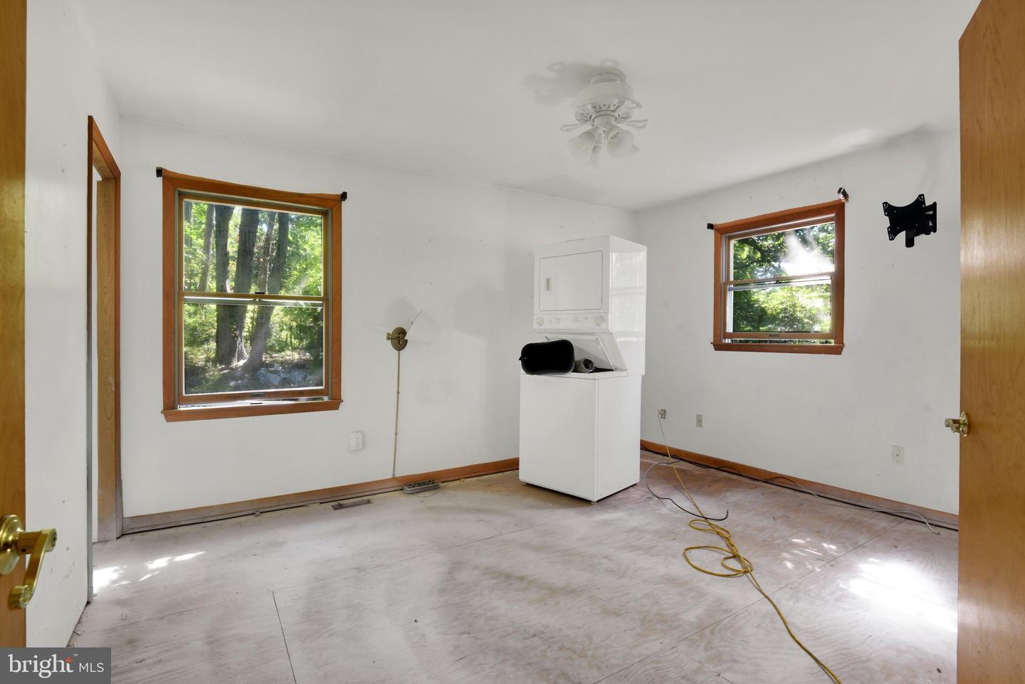 2765 E Mayberry Rd Property Photo 8