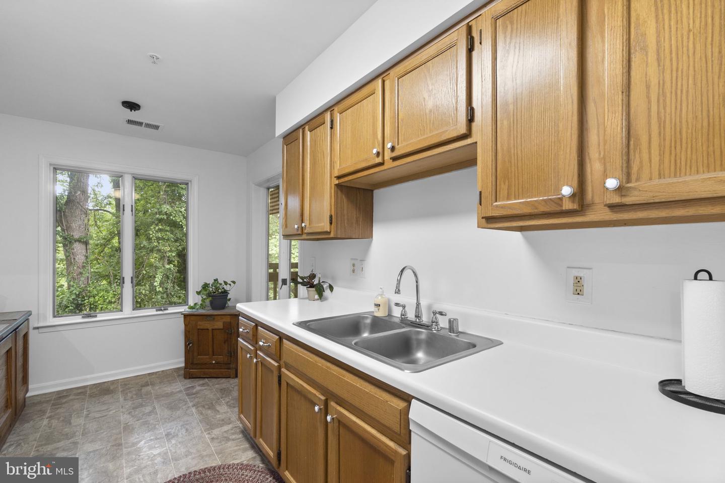 315 Kingsbury Way #d31 Property Photo 13