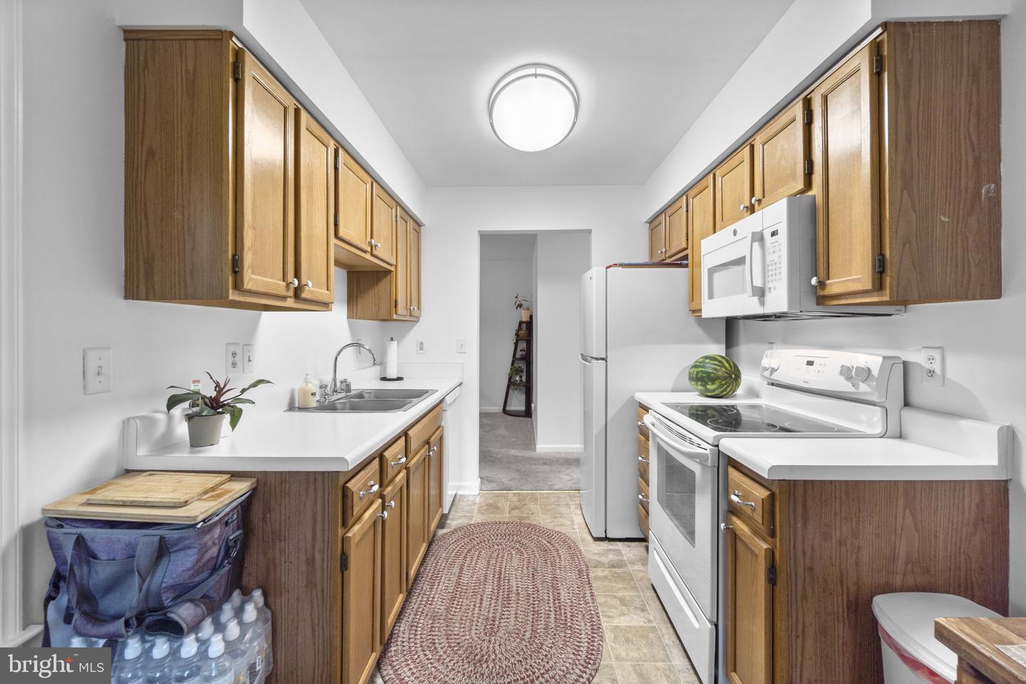 315 Kingsbury Way #d31 Property Photo 16