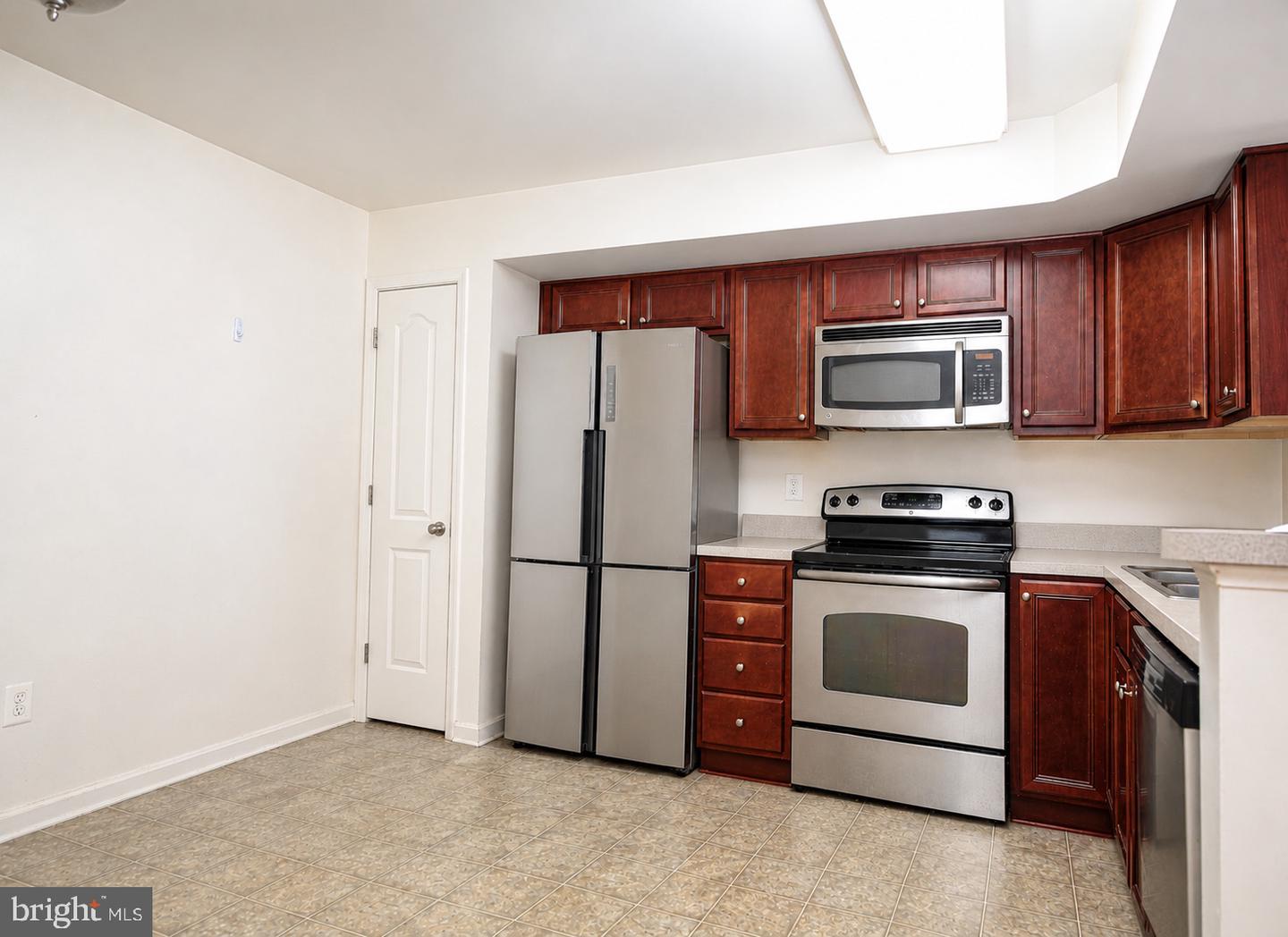 1914 Lennox Dr #229 Property Photo 6