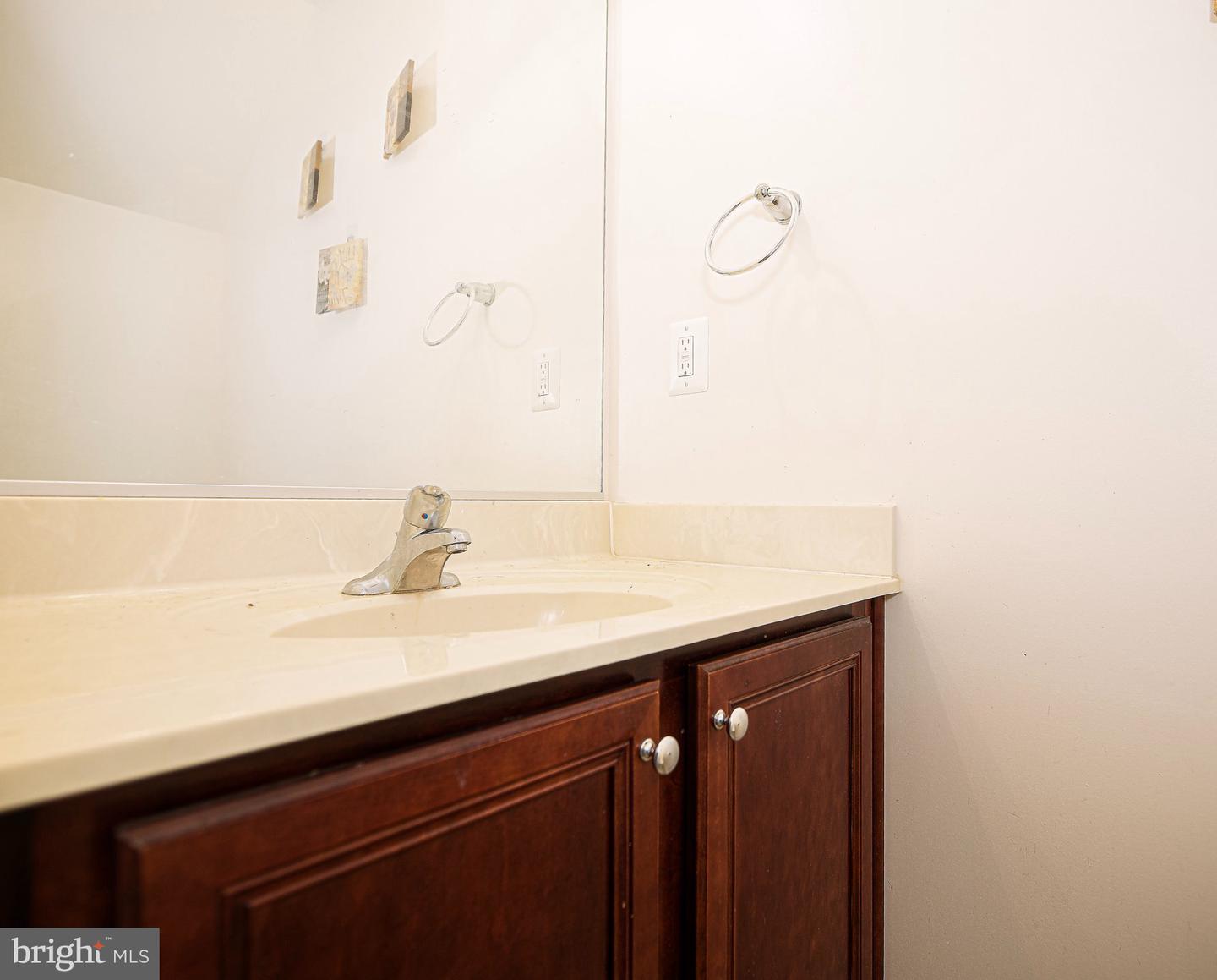 1914 Lennox Dr #229 Property Photo 16