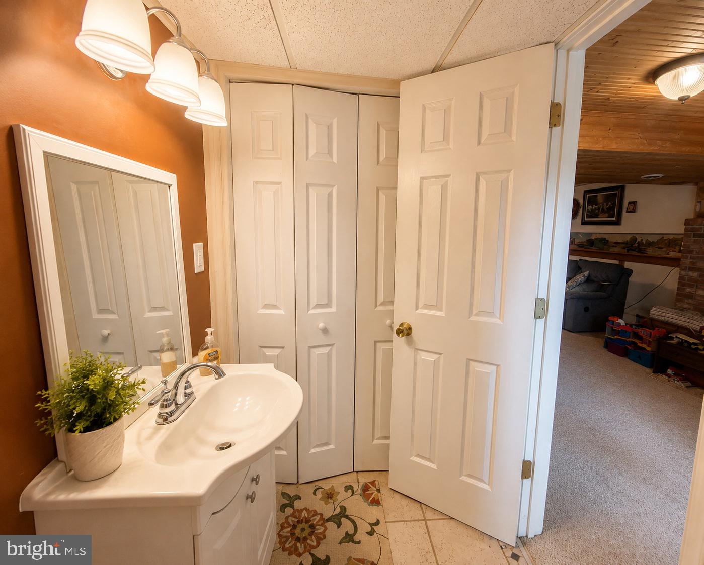 4719 Ridge Rd Property Photo 23