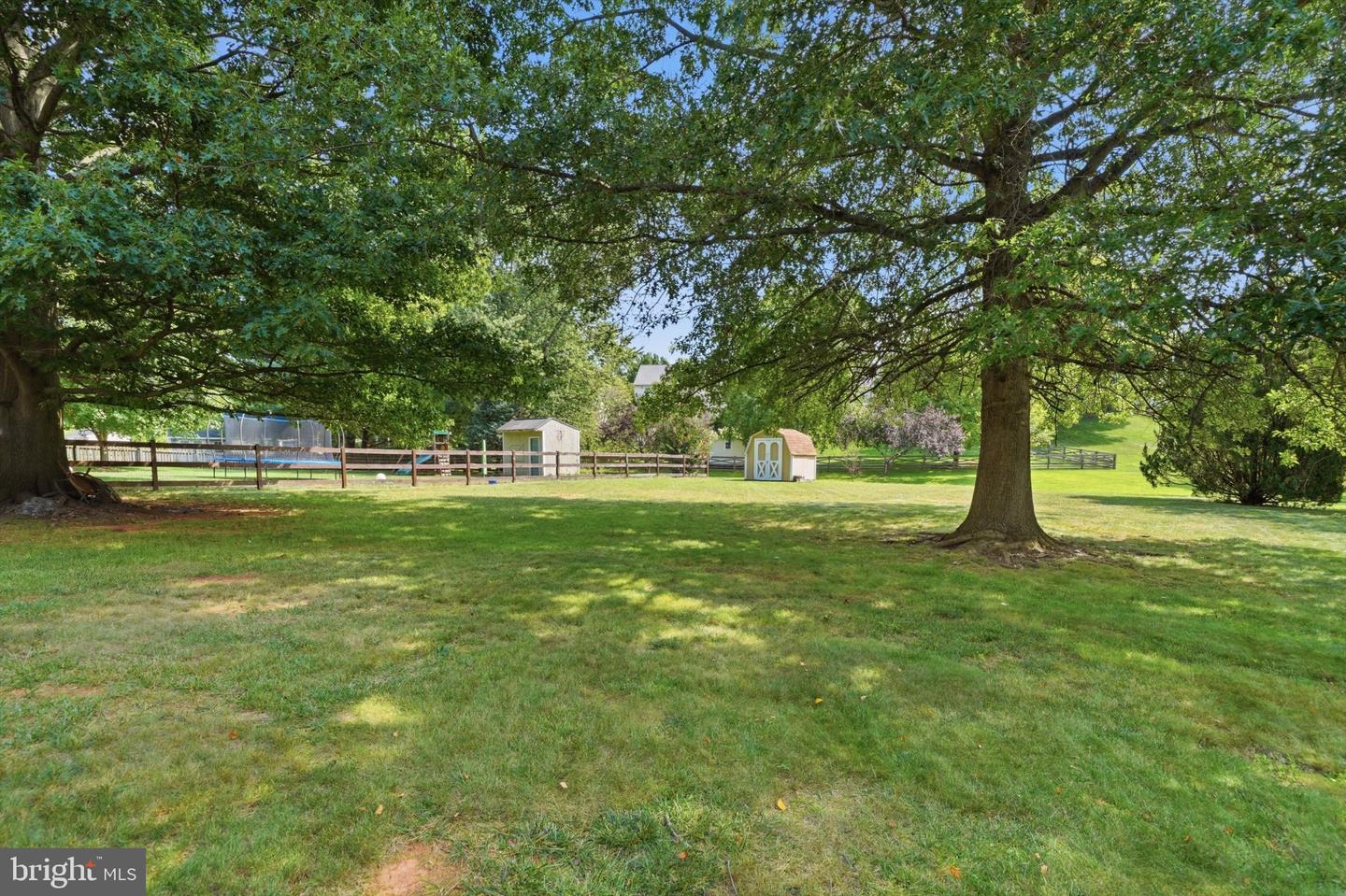 6079 Ryon Property Photo 2