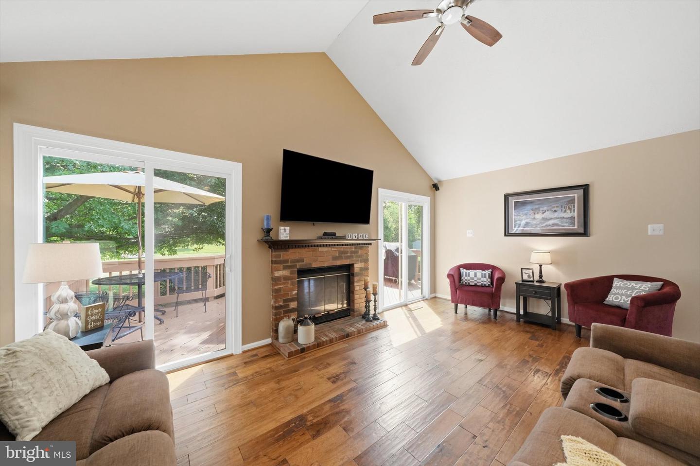 6079 Ryon Property Photo 9