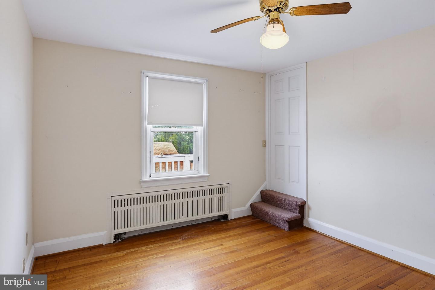 449 E Green St Property Photo 18