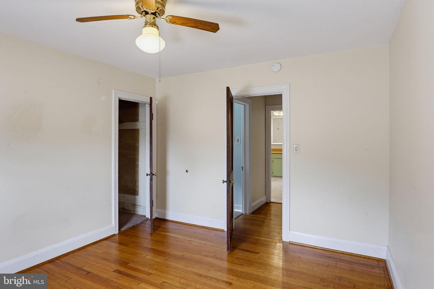 449 E Green St Property Photo 19