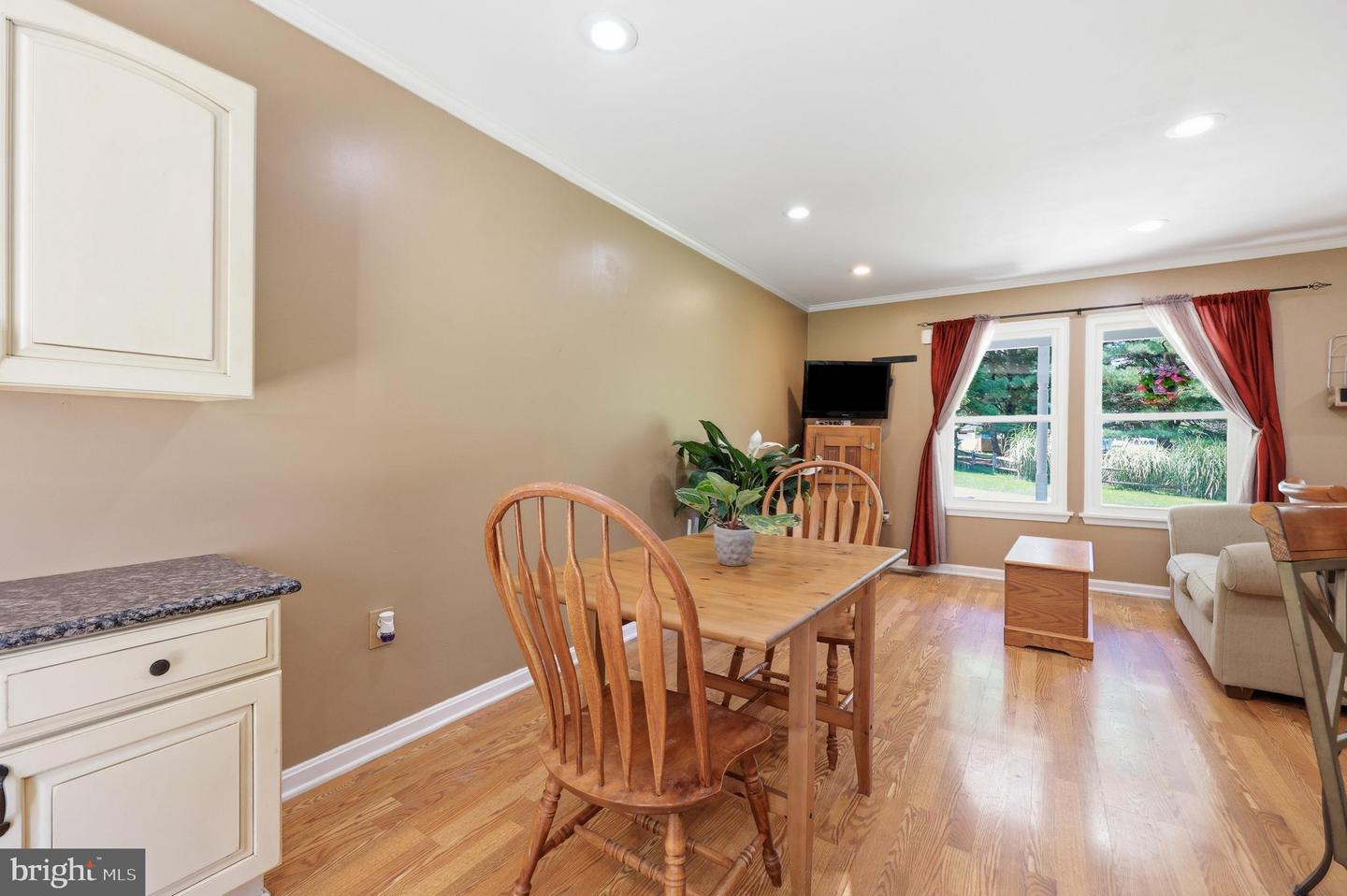 820 Wilda Dr Property Photo 8